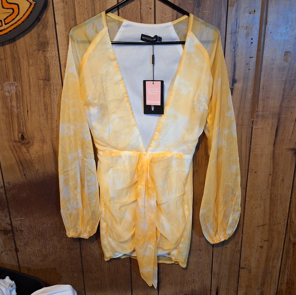 NWT size 2 Pretty Little Thing